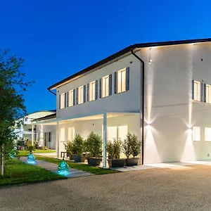 Tommyhouse Guest house Borso del Grappa
